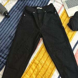 Brand New Levi Mom Jean!